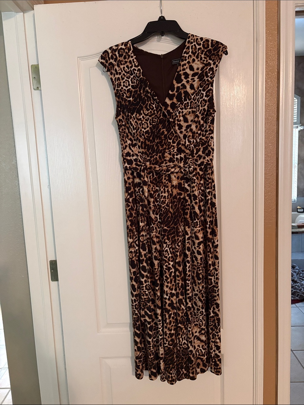Jessica Howard Leopard Print Chic Jumpsuit - Brown & Black - Perfect for Fall